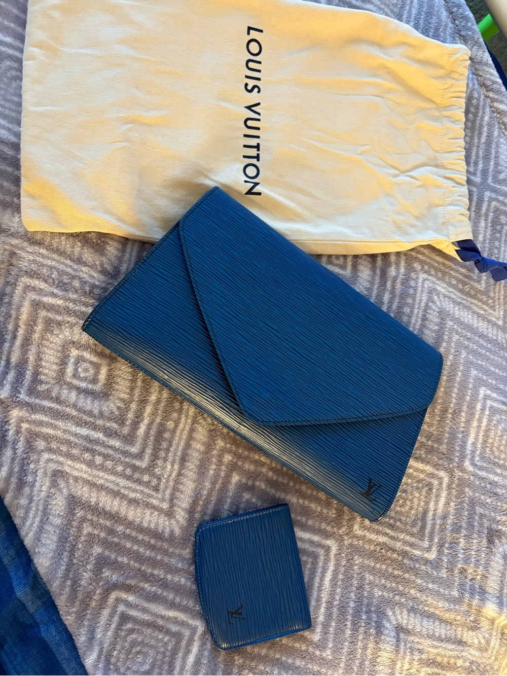 Louis Vuitton Blue Epi Leather Envelope Clutch & Cardholder/Pouch